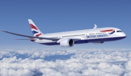 Tiêm kích Hungary áp sát Boeing chở khách của Anh