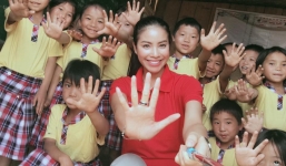 Facebook sao Việt: Phạm Hương tích cực đi thiện nguyện sau khi khỏi ốm