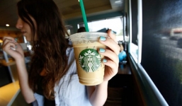 Khách hàng kiện Starbucks 5 triệu USD vì cà phê có quá nhiều đá lạnh