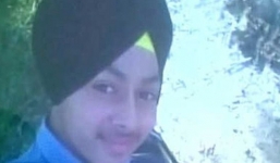 Video: Chụp ảnh 'tự sướng' với súng, thiếu niên vô tình bắn vào đầu tử vong