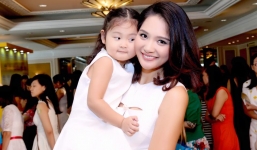 Hoa hậu Hương Giang tiết lộ mang thai con thứ hai