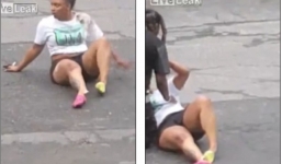 Video cô gái đi đánh ghen bị tình địch lái ô tô đâm gãy chân