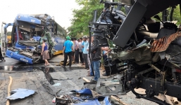 Tai nạn giao thông, tài xế tử vong trong cabin