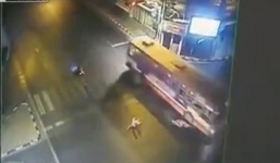 Trả giá bằng tính mạng khi chặn đầu xe buýt