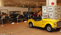 Choáng ngợp trước bộ sưu tập xe cổ của Hoàng tử Monaco