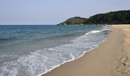 Hàm lượng sắt 2 bãi tắm vượt ngưỡng: Điểm khởi xả đã biến lòng biển thành tử huyệt!