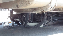 Lao ô tô tông chết 1 thanh niên vì nghi là trộm