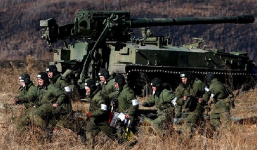 Vì sao NATO luôn bị động trước Nga?