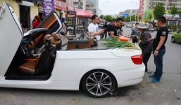 Trung Quốc: chở rau đi bán bằng BMW mui trần