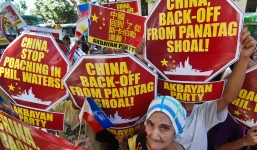 Phán quyết vụ kiện Biển Đông gần kề, Mỹ - Trung chạy đua 've vãn' quốc tế