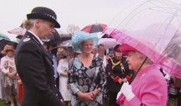 Báo Trung Quốc: truyền thông Anh hành xử như 'những kẻ mọi rợ'