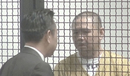 Minh Béo hốc hác khi hầu tòa, được luật sư gốc Nhật giúp cãi trắng