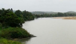 Nhậu say rồi cưa bom 3 người tử vong ở Phú Yên