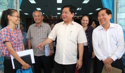 Tiếp xúc cử tri Hóc Môn, Bí thư Thăng quan tâm giải quyết các vấn đề 'nóng'