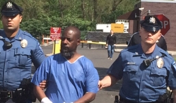 Tạt xăng thiêu chết bạn gái trong lúc cãi nhau