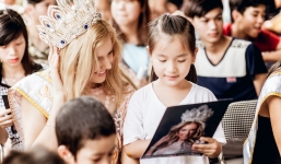 Miss Global 2015 cùng các Á hậu giản dị đi từ thiện tại Hà Nội