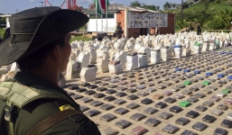 8 tấn ma túy bày la liệt sau đợt đột kích của cảnh sát Colombia