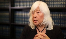 Luật sư mới của Minh Béo từng hỗ trợ Tổng thống Bill Clinton thắng kiện