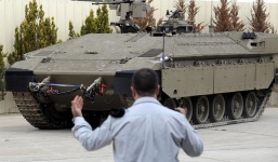 Video: Cận cảnh xe bọc thép an toàn nhất hành tinh