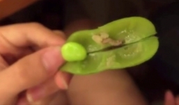 Video: Phát hiện 'sinh vật lạ' trong thức ăn ở nhà hàng đồ Nhật tại Hà Nội