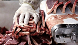 Trung Quốc bác tin xuất khẩu thịt người giả bò đóng hộp sang Châu Phi