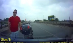 Không được vượt, khách tây chặn xe ô tô đập vỡ kính 