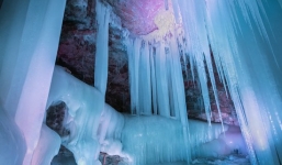 Hình ảnh tuyệt đẹp của hang băng vĩnh viễn tại Trung Quốc