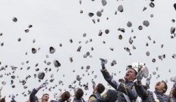 Cận cảnh lễ tốt nghiệp tại HV quân sự danh giá nhất nước Mỹ