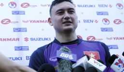 Thủ môn Việt kiều vẫn xúc động khi lần đầu được lên tuyển