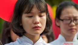 Xúc động lời dặn dò của thầy hiệu trưởng ngày chia tay HS lớp 12