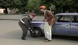 Anh chàng cảnh sát đen đủi nhất quả đất