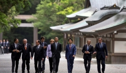 Video: Thủ tướng Nhật đưa lãnh đạo G7 tham quan đền thiêng