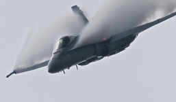 Hai chiến đấu cơ Mỹ đâm nhau trên không