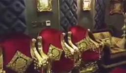 Chiêm ngưỡng phòng karaoke dát vàng của mẹ chồng Hà Tăng