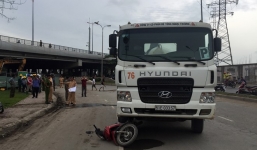 Tai nạn giao thông ở Sài Gòn, một phụ nữ chết thảm dưới bánh xe ben