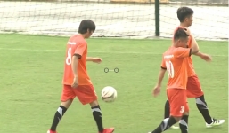 Video: Tuấn Anh vừa đi vừa tâng bóng khiến đồng đội sửng sốt