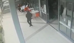 Video: Trùm xã hội đen Australia bị kẻ áo đen ám sát giữa phố