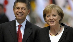 Người chồng thầm lặng bên 'bà đầm thép' Angela Merkel 