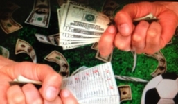 Bị người lạ đến nhà sàm sỡ người vợ mới hay do chồng đem đi cá độ