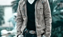 MC Phan Anh khoe giọng hát ngọt ngào