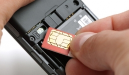 Lộ băng ghi âm 'tố' đánh bạc và ngoại tình: Người nhặt được điện thoại có bị xử lý?