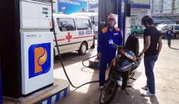 Giá xăng tăng gần 700 đồng/lít