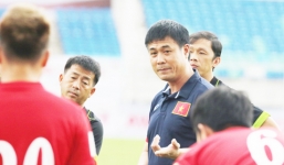 HLV Hữu Thắng nói gì trước trận chung kết Aya Bank Cup 2016?