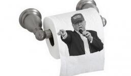 Công ty Trung Quốc hốt bạc khi bán giấy vệ sinh in hình Donald Trump
