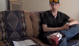 Không chịu 'Like Facebook' của chủ nhà sẽ bị tống cổ ra đường