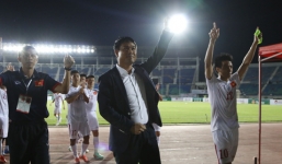 HLV Hữu Thắng hạnh phúc với chức vô địch đầu tiên cùng ĐTVN