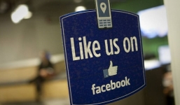 Bị đuổi cổ ra khỏi nhà chỉ vì không chịu like Facebook