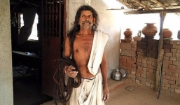 Hy hữu người đàn ông có mái tóc dài gần 19m ở Ấn Độ