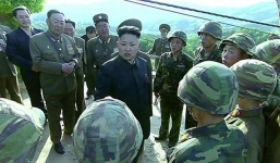 Bộ trưởng Hàn Quốc: Kim Jong-un quá 'xanh non, bốc đồng'