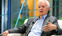 Bob Kerrey khẳng định sẽ không từ chức ở Đại học Fulbright Việt Nam